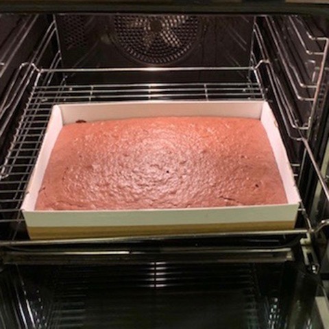 Chocolate Brownie Bake in a Box Slicing